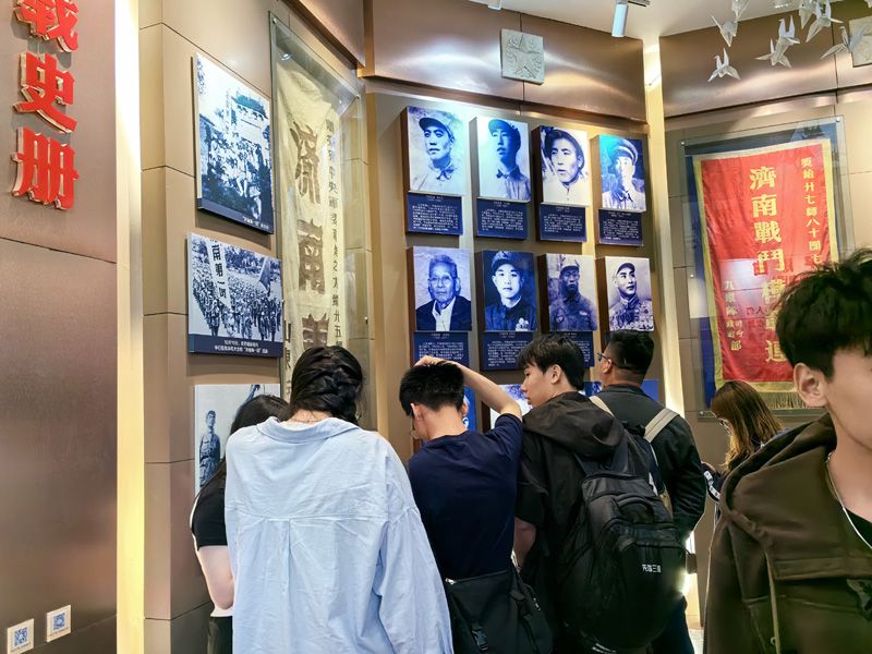 参观现场2.jpg